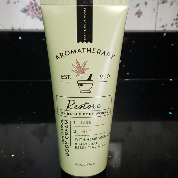 HP 10/28  2 for $25. BBW Aromatherapy Body Creams - Picture 3 of 3